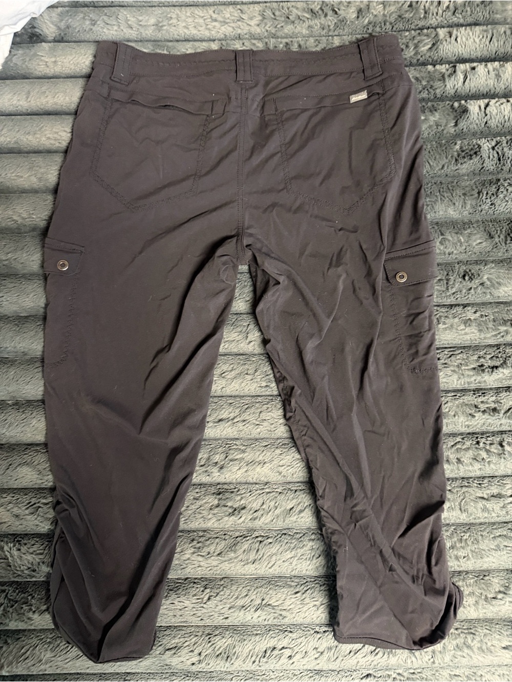 Eddie Bauer Black Women's Cargo Capris - Picture 4 of 15